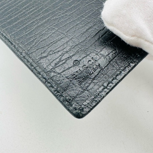 Gucci Bi Fold Card Holder - Picture 9 of 11